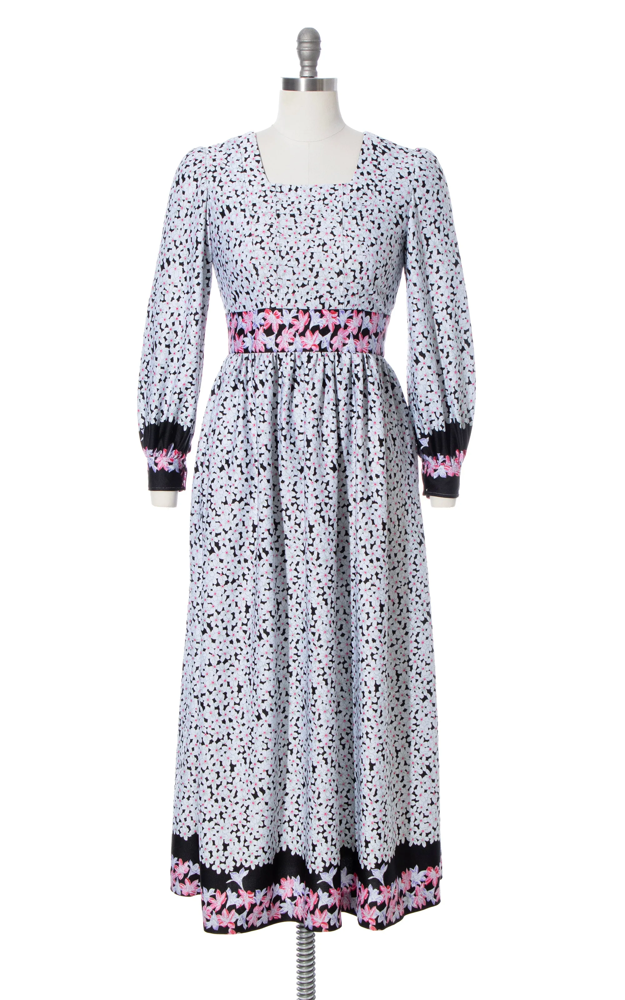 1970s Floral Border Print Maxi Dress | small/medium