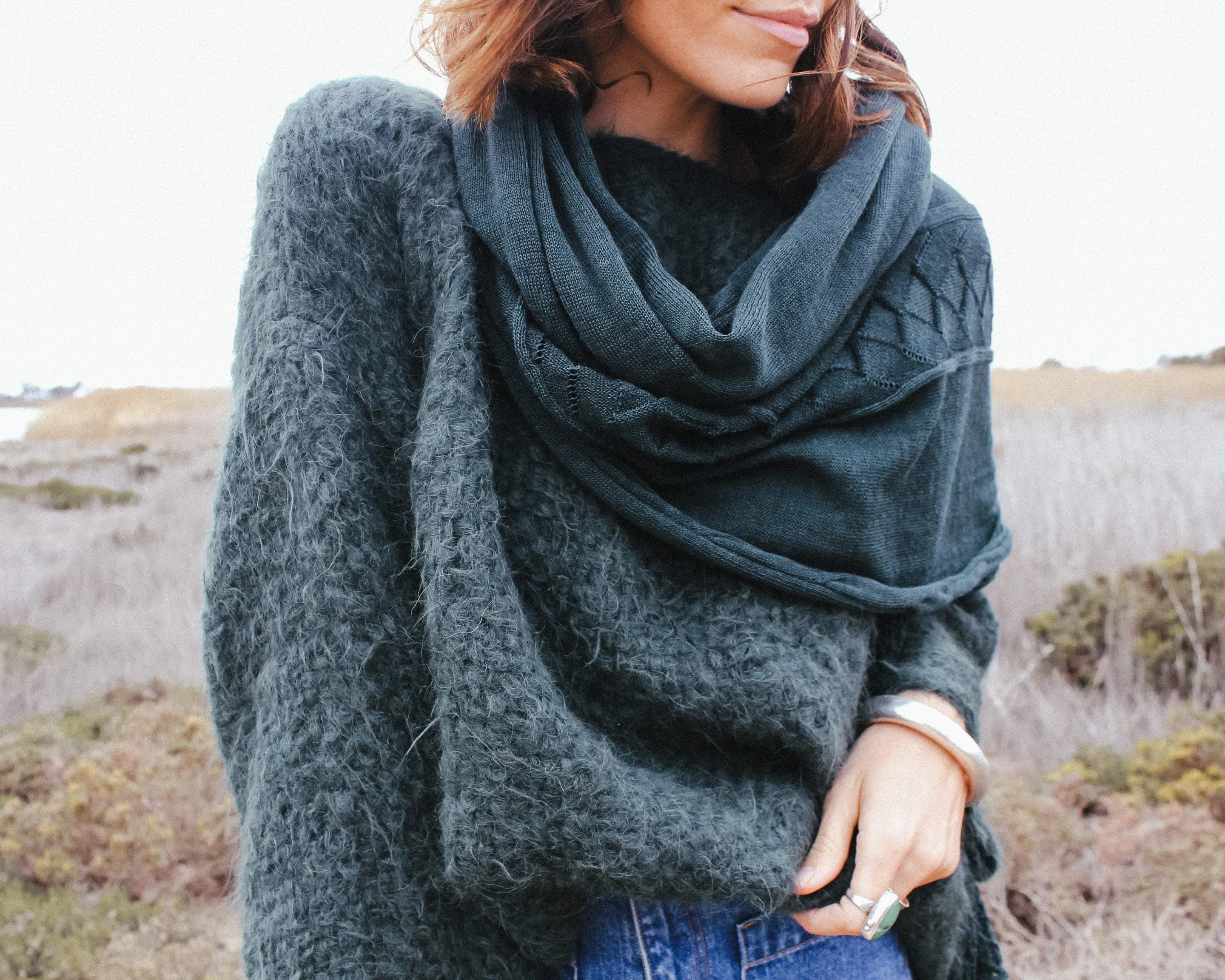 Amano Alpaca handloom sweater with detachable collar