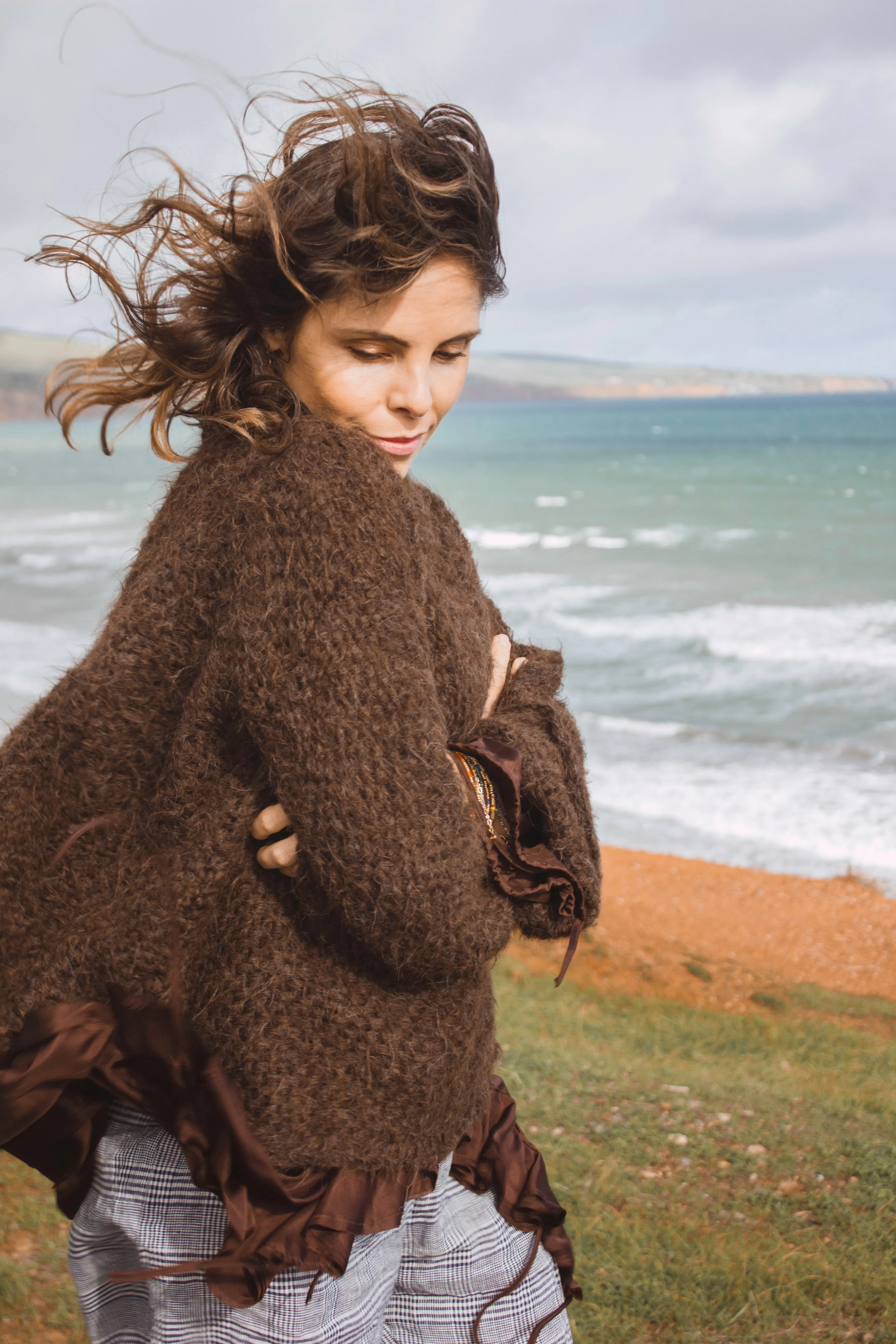 Amano Alpaca handloom sweater with detachable collar