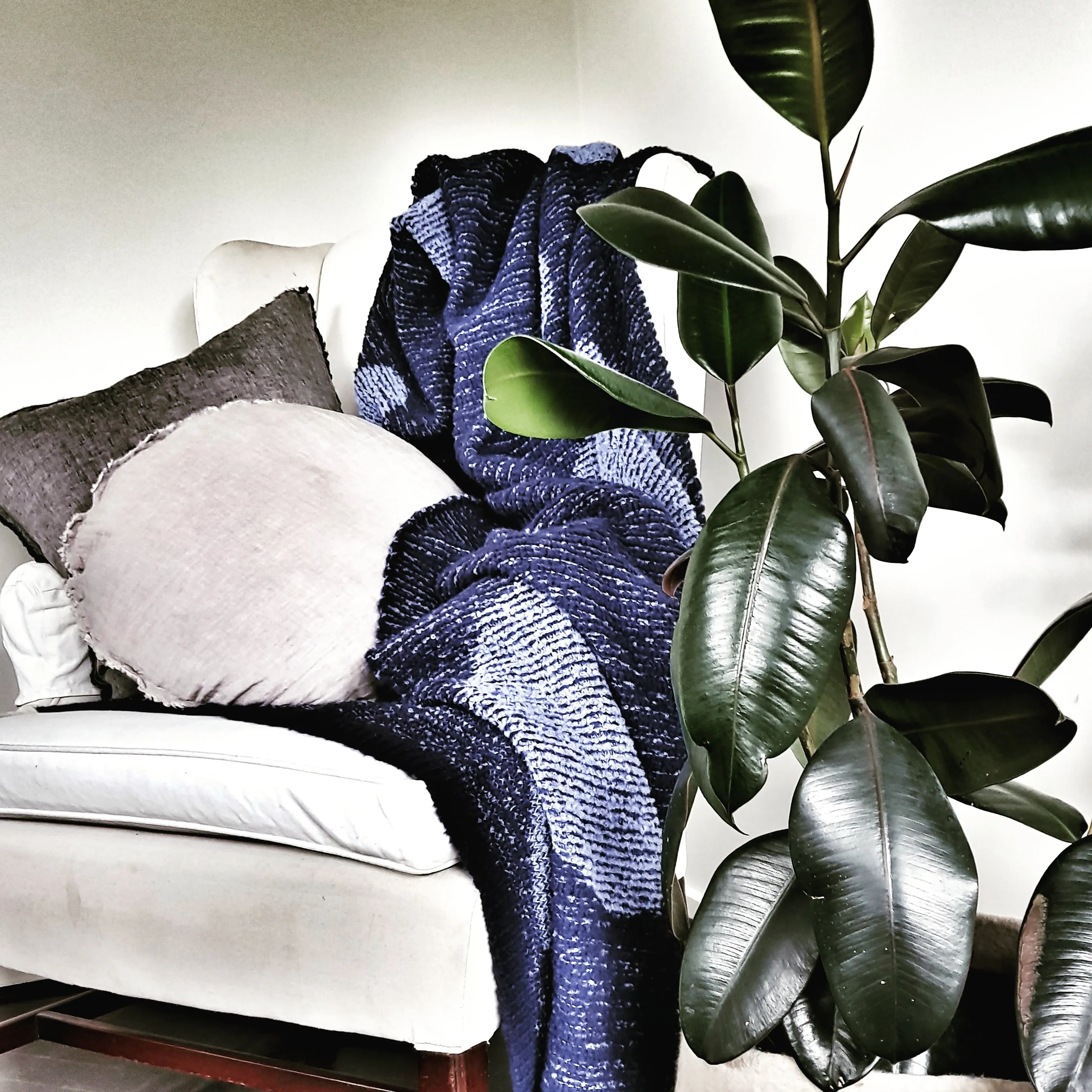 Amano alpaca throw - silver grey