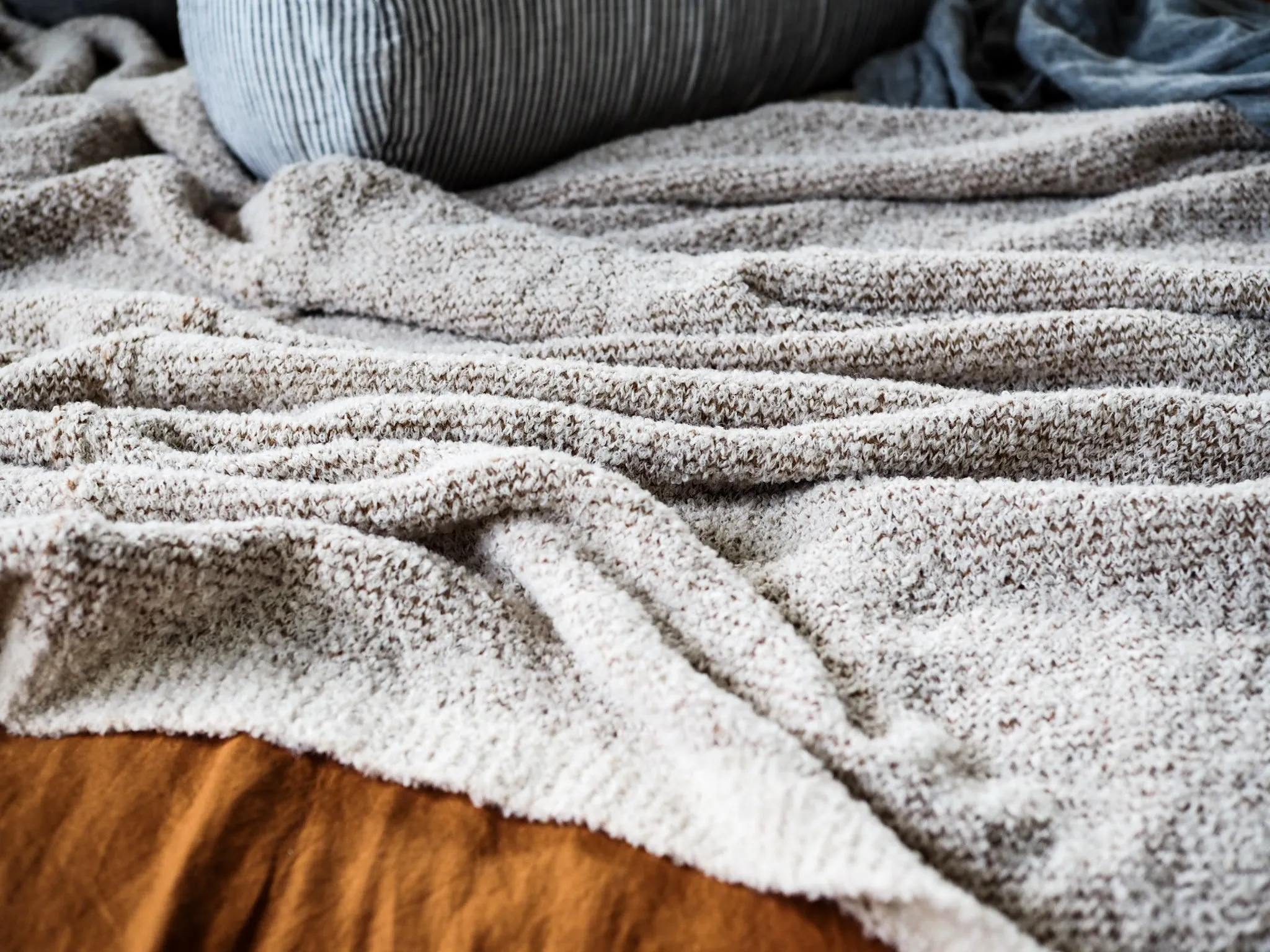 Amano alpaca throw - silver grey