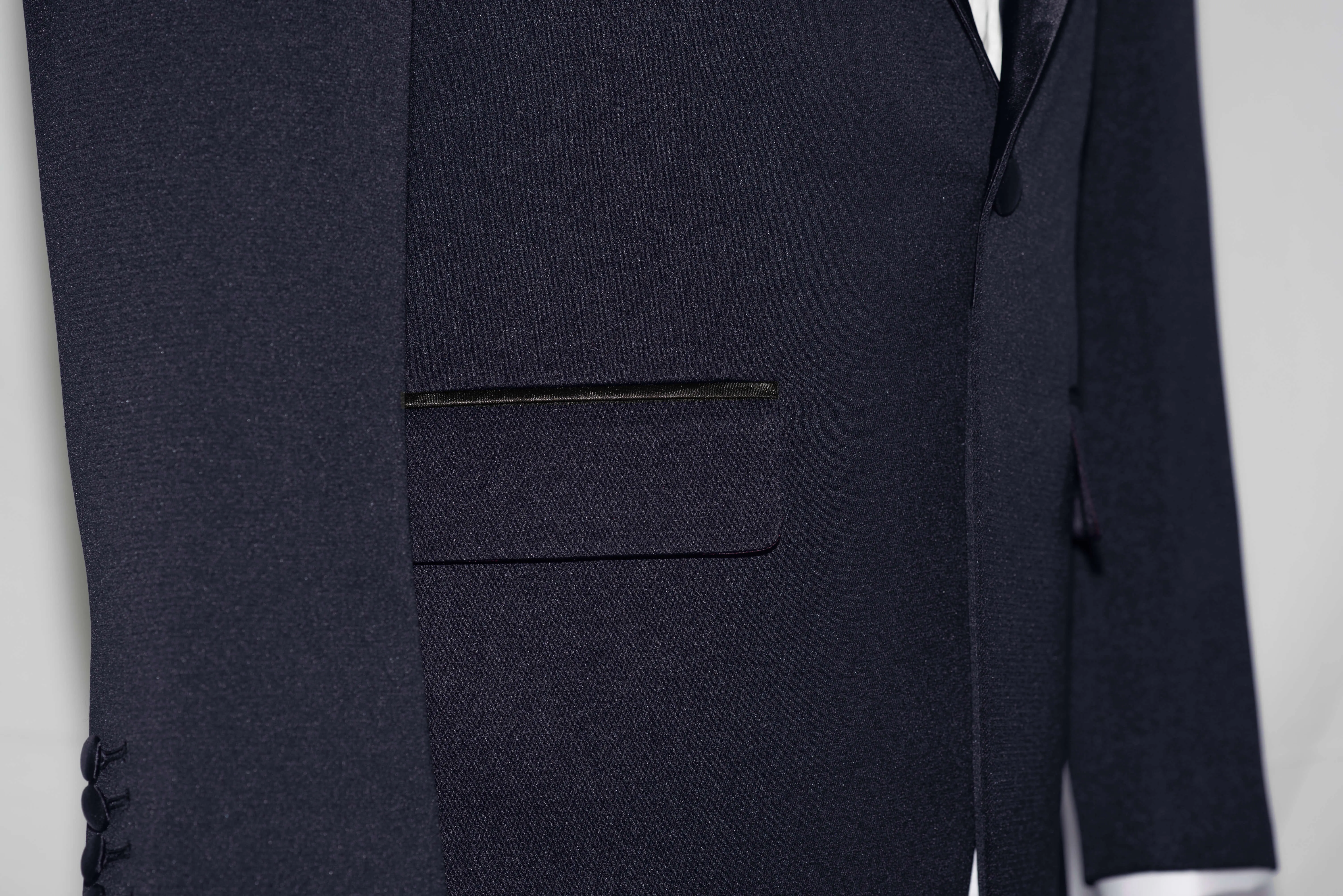PEAK LAPEL SLIM FIT NAVY BLUE TUXEDO SUIT FOR MEN