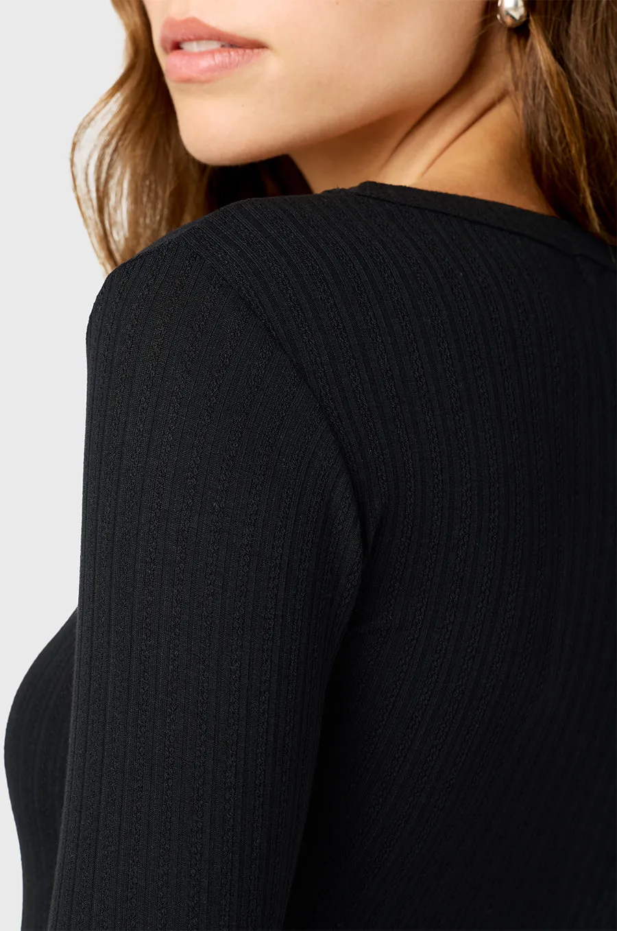 POINTELLE L/S IN BLACK