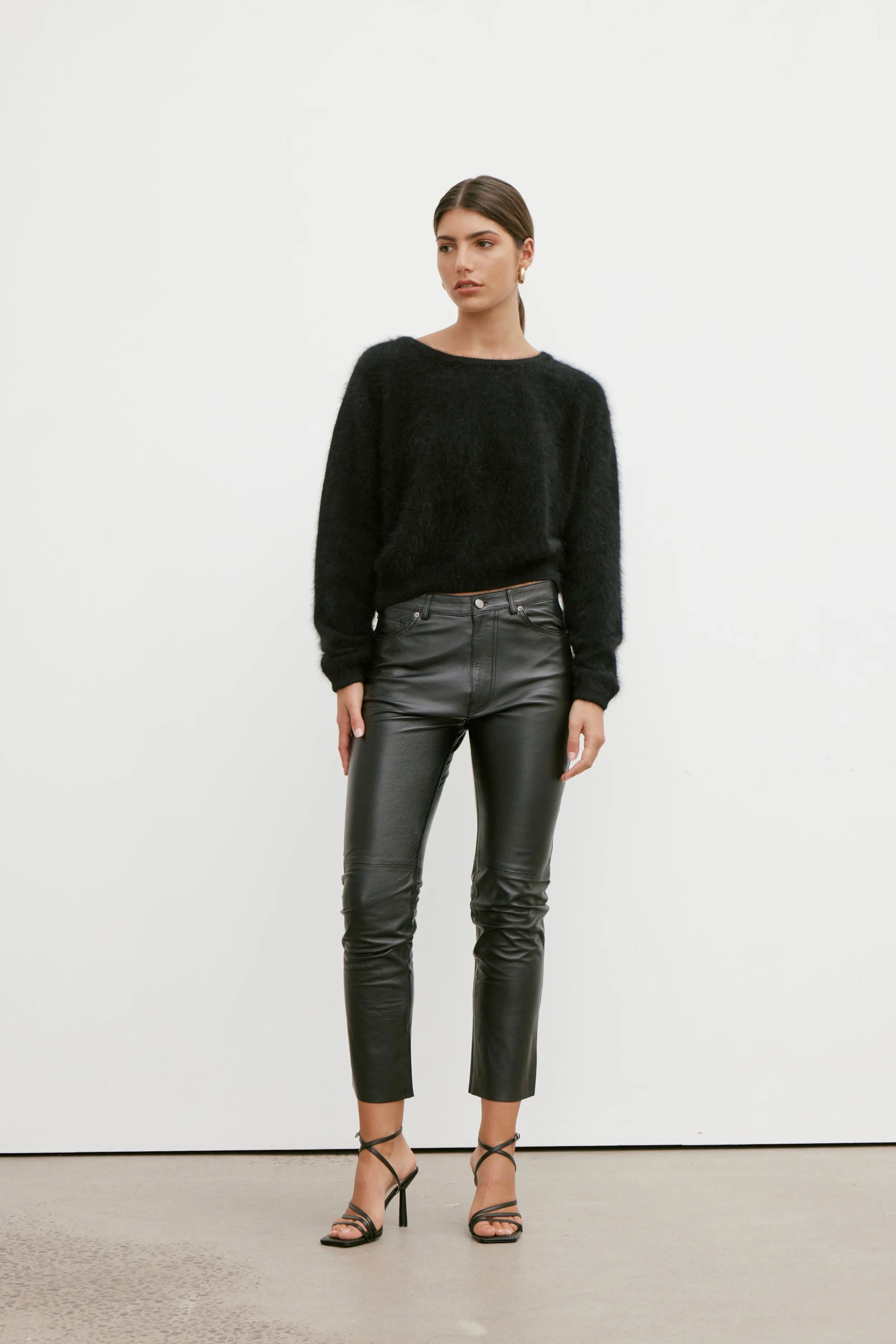 Stella Boat Neck - Black
