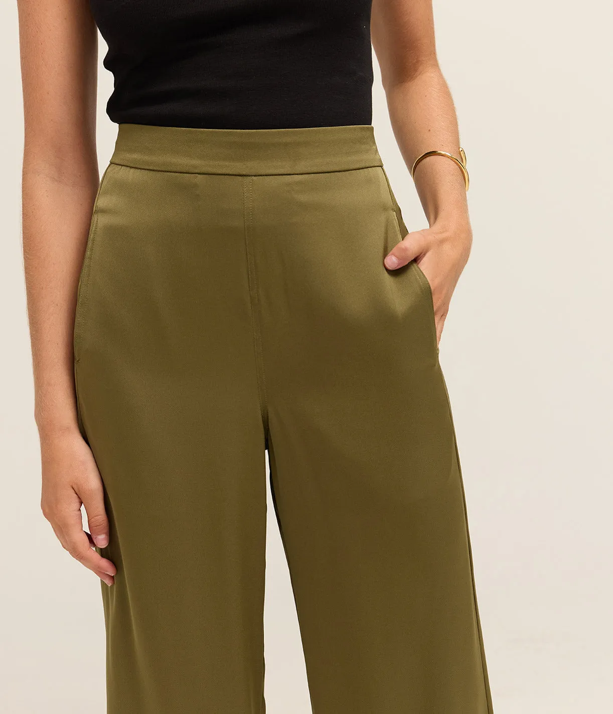 Straight Leg Trousers in Khaki