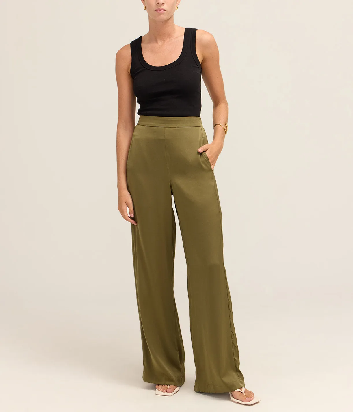 Straight Leg Trousers in Khaki